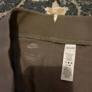 Nike yoga brown bike short thumbnail 5