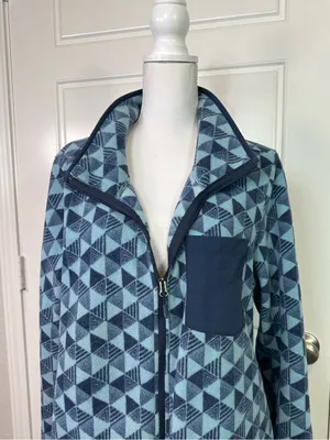L.L. Beans Women’s Full Zip Geometric Print Classic Fleece Jacket Size XL thumbnail 2