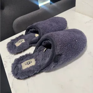 UGG Cozy Gray Fuzzy Slippers thumbnail 3