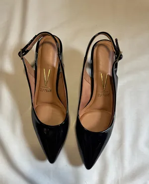 Black Pointed Toe Kitten Heels Vizzano Size 7.5 thumbnail 1