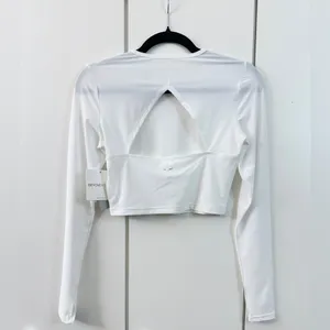 NWT Beyond Yoga Performance Knit Resilient Cropped LS - Lunar White - XS thumbnail 5