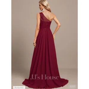 Size 0 pageant/prom/evening/bridesmade dress. Wore 1 time.Comes with garment bag thumbnail 3