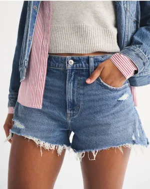 Abercrombie Curve Love High Rise Mom Short Size 27 thumbnail 1