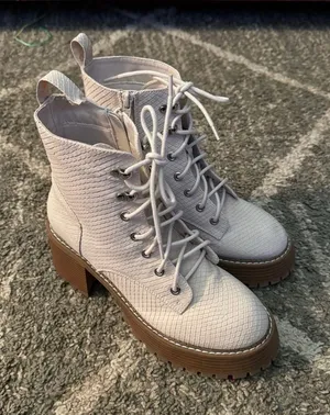 Stylish White Lace-Up Ankle Boots thumbnail 1