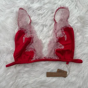 Skims Silk Lace Plunge Bralette Ruby Contrast Size XL thumbnail 3