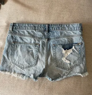 H&M Denim Shorts thumbnail 2