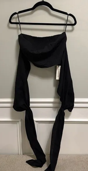 Commense halter crop top thumbnail 1