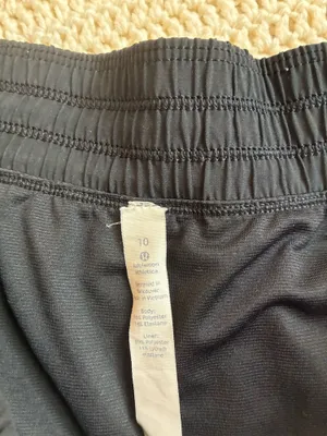 Lululemon Shorts thumbnail 3
