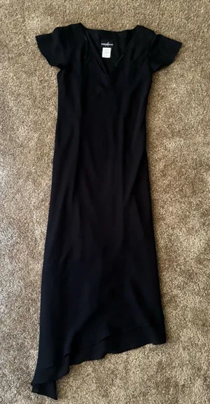 Black formal dress Size 6 thumbnail 1