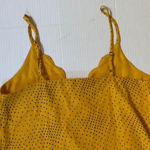Socialite Yellow Polka Dot Scallop‎ layer Chiffon Summer Blouse - XS EUC thumbnail 6