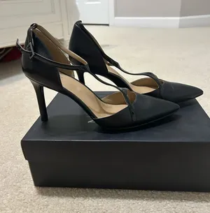 Black Women's Pointed thumbnail 1