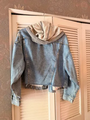 American Eagle Cropped Jean Jacket thumbnail 3