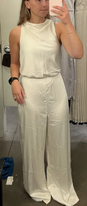 Abercrombie & Fitch Ivory Satin Wide Leg Blouson Jumpsuit thumbnail 4