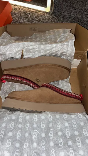 UGG Slippers Platform thumbnail 7