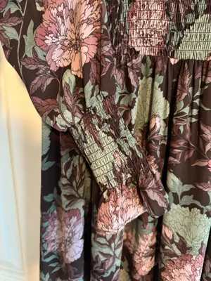 Boutique Lon sleeve maxi dress thumbnail 4