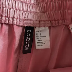 H&M divided silky shorts thumbnail 3