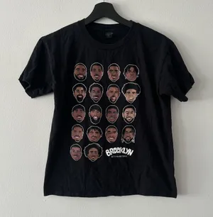 Gildan Brooklyn Nets Black T-Shirt Youth Size XL thumbnail 1