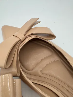 BCBGeneration Kasti Nude Slingback Frappe Patent Kitten Heel Bow Pumps size 6.5 thumbnail 4
