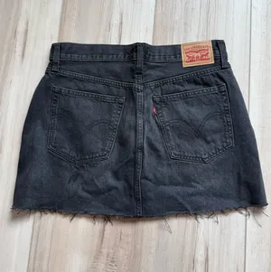 Levi’s Skirt thumbnail 3