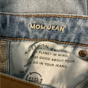 American Eagle Mom Jeans thumbnail 7