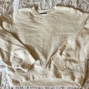White/ Beige Crewneck Sweatshirt Size S thumbnail 1