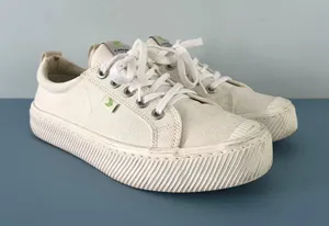 Cariuma OCA Low Off-White Canvas Lace Up Sneakers thumbnail 2