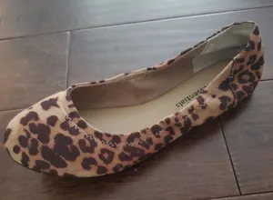 Leopard print flats size 8 new never worn Black thumbnail 1