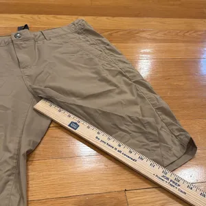 Rei women’s tan shorts size 12. thumbnail 6