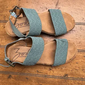 Zodiac Oceana Cork Wedge Sandals Green‎ Size 5.5 Small Flaw thumbnail 2