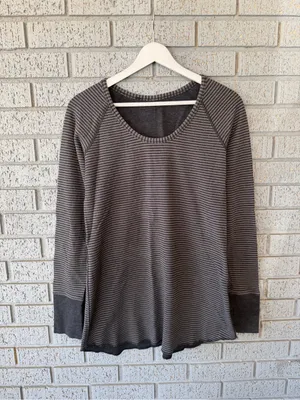 Lululemon Open Your Heart Long Sleeve Reversible Striped Yoga Running Workout thumbnail 8