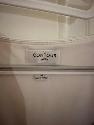 Aritzia Contour White Scoop Neck Long Sleeve Top thumbnail 2