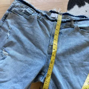 VERVET Reverence‎ Low Rise Crop Straight Jeans Light Wash Size 31 thumbnail 9