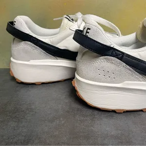 Nike Waffle Debut Women's White Retro Style Sneakers Size 11 thumbnail 10