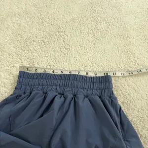 Lululemon Women Blue 2 Shorts 5” Lined Sporty Track Running Preppy Casual Summer thumbnail 3