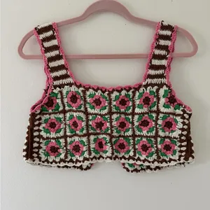 Anthropologie Maeve Boho Retro Reversible Granny Square Festival Floral crotchet crop top OS thumbnail 5