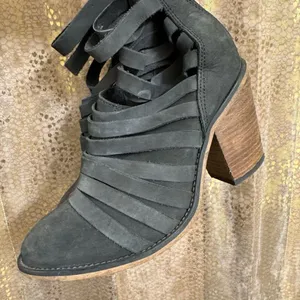 Free People Boho Hybrid Strappy Leather Women’s Ankle Bootie in Black EU37/6.5-7 thumbnail 4