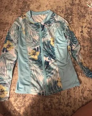 Swim shirt  thumbnail 1