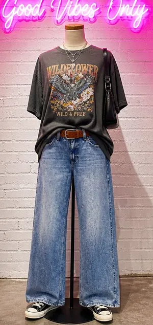 Hollister High-Rise Baggy Jeans Light Wash W29 Short thumbnail 1