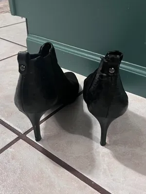 Vera Wang Women's Black Boots thumbnail 3
