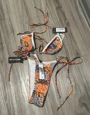 Pretty Little Thing Bikini thumbnail 1
