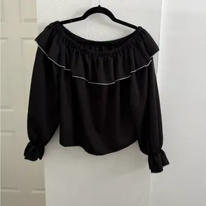 Zara Black Off-Shoulder Ruffle Top thumbnail 3