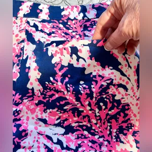 Lilly Pulitzer Hazelle Beyond The Sea Print Stretch Athletic Shorts Size 6💛 thumbnail 7