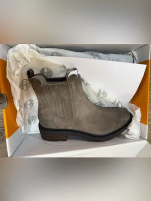 Timberland Brimfield‎ Chelsea Boots - Women's size 9.5 thumbnail 2