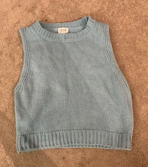 Le Lis Light Blue Sleeveless Crewneck Knit Vest thumbnail 1