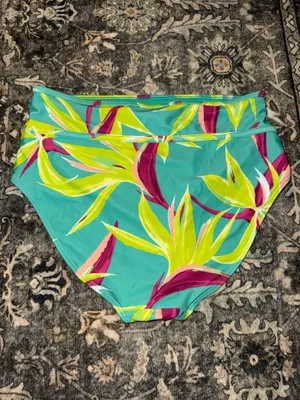 Old Navy Swimsuit thumbnail 5
