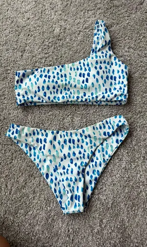 Boutique Bikini thumbnail 2