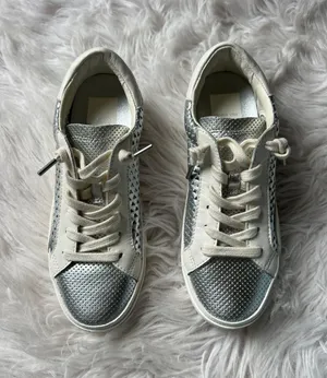 DV by Dolce Vita Sneakers thumbnail 2