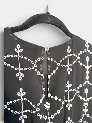 CeCe Black And White Embroidered Ruffle Half Sleeve Dress SZ 12 thumbnail 7