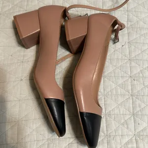 NWT Steve Madden Women's Eli Pump Elegant Women's Ankle Strap Block Heel Shoes thumbnail 4