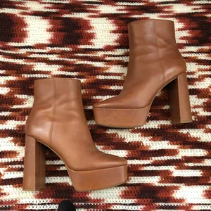 Gianni Bini Destroyer Bratz Boho Chunky Platform Brown Boots thumbnail 1